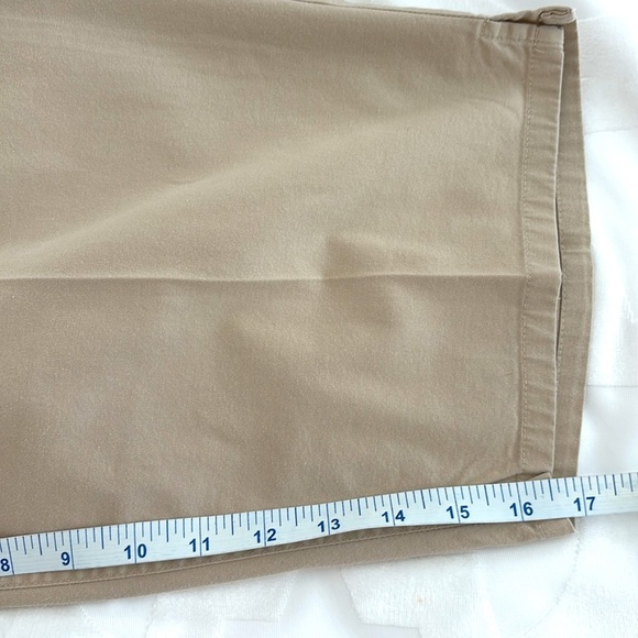Talbots Stretch Khaki Capris. Decorative Back Pockets. Petite Size 18W - Picture 10 of 10